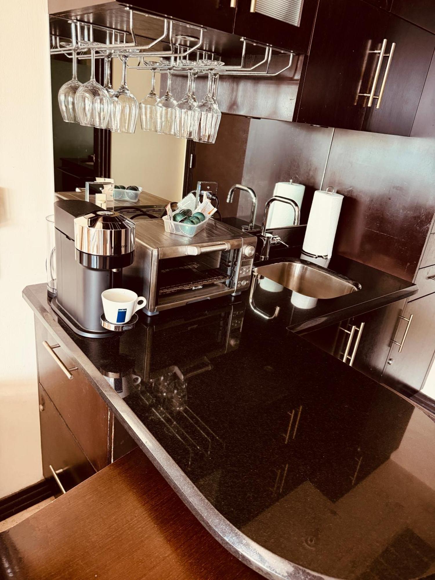 Apartment At De Soleil Hotel On Ocean Drive マイアミビーチ エクステリア 写真